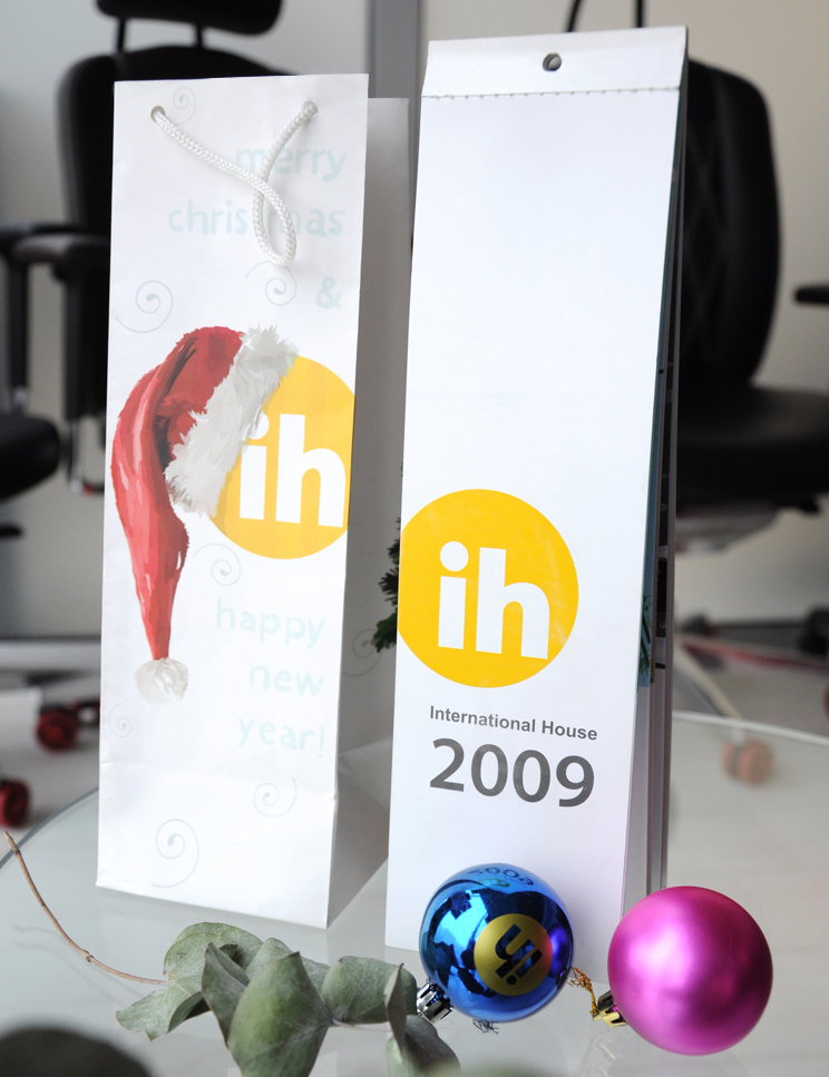 Новорічний подарунок до 2009 року для мовної школи International House Kharkiv