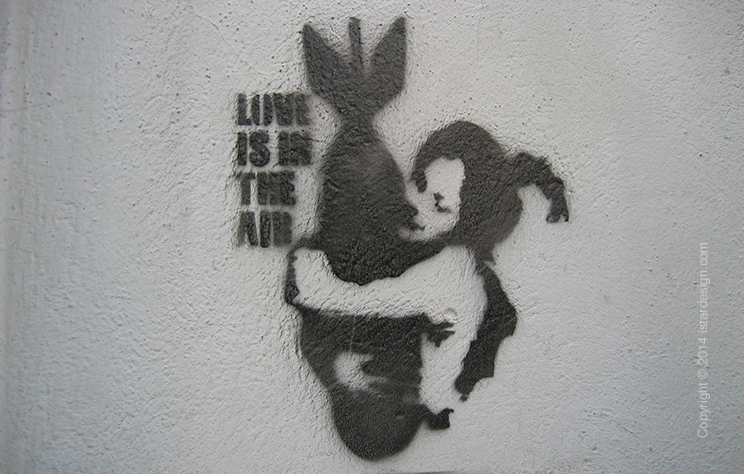 граффити художник Banksy on iStar Design Blog on www.istardesign.com